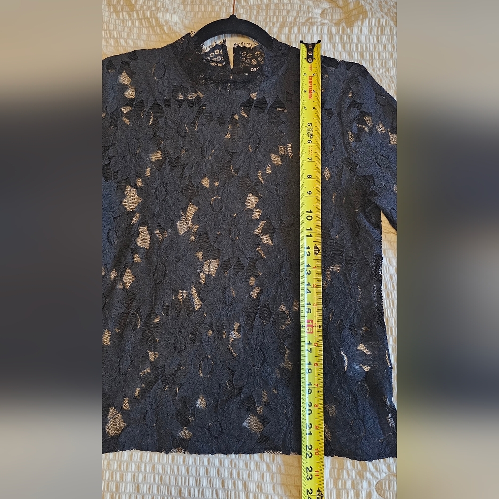 Oserjep - Black Floral Lace Blouse - Picture 5 of 7